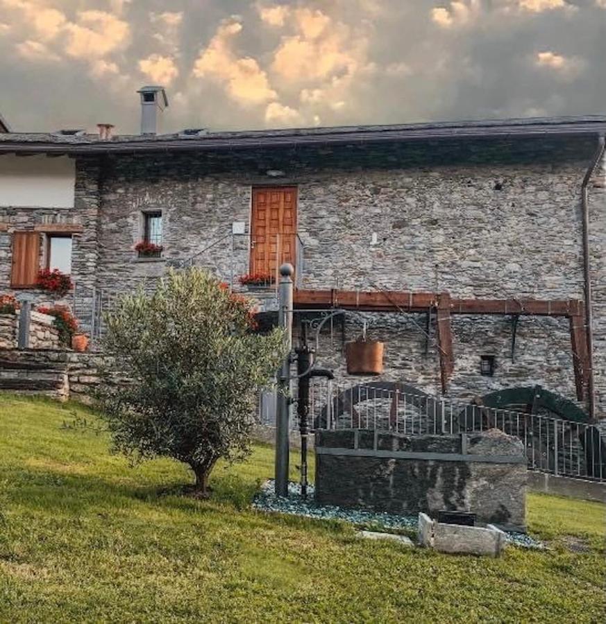 La Roggia - Lake Como Heritage Home In Molino Maufet Watermill - Patio On The Garden Colico Exterior foto